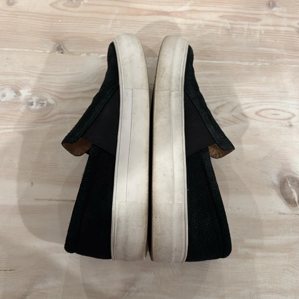 Vince Camuto flats